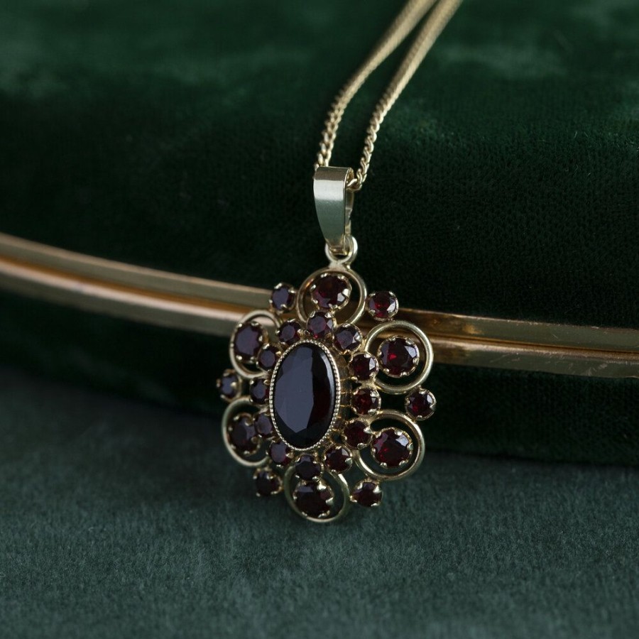 Jewelry vintage Pendant With Gemstone | Gold Entourage Pendant With Garnet 14 Krt